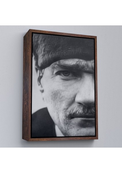 Çerçeveli Atatürk Portre Tablosu Mustafa Kemal Atatürk Dikdörtgen Dekoratif Kanvas TABLO-142