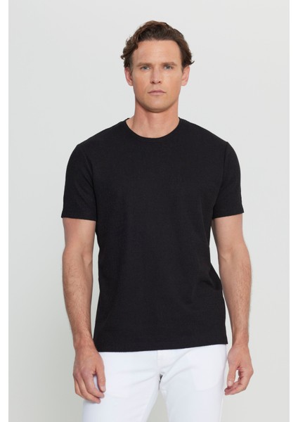 Pamuklu Slim Fit Dar Kesim Bisiklet Yaka Jakarlı Esnek Tişört