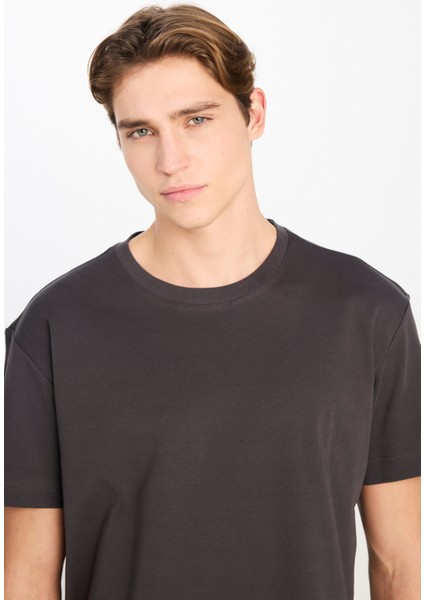 %100 Pamuk Relaxed Fit Geniş Kesim Bisiklet Yaka Antrasit Basic T-Shirt fırsatları