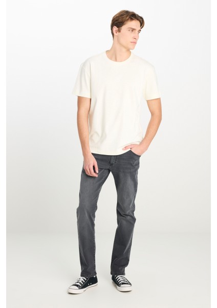 %100 Pamuk Relaxed Fit Geniş Kesim Bisiklet Yaka Ekru Basic T-Shirt modelleri