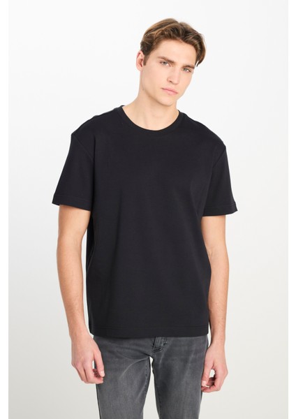 %100 Pamuk Relaxed Fit Geniş Kesim Bisiklet Yaka Siyah Basic T-Shirt