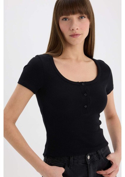 Slim Fit Dar Kesim Yuvarlak Yaka Basic Düz Fitilli Kaşkorse Kısa Kollu Siyah Tişört E5781AX25SP