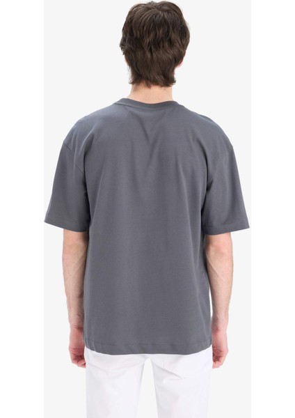 Oversize Geniş Kalıp Bisiklet Yaka Basic Düz Kısa Kollu Tişört E6885AXNS fırsatları