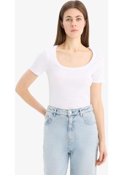 Slim Fit Dar Kesim Bisiklet Yaka Basic Düz Fitilli Kaşkorse Kısa Kollu Beyaz Tişört F0684AX25SP modelleri