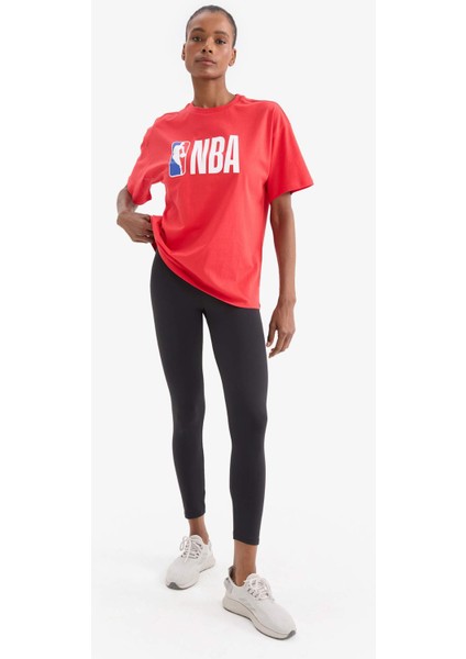 Defactofit Nba Wordmark Oversize Fit Bisiklet Yaka Baskılı Sporcu Kısa Kollu TIŞÖRT V9082AZ25SP
