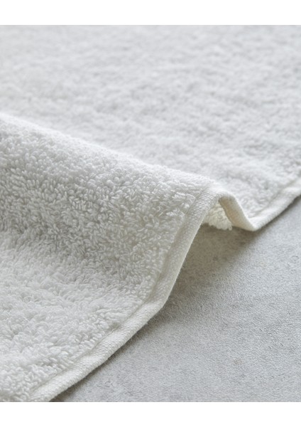 Rossy Pamuklu Kabartma Nakışlı Yüz Havlusu 50X80 cm Ekru