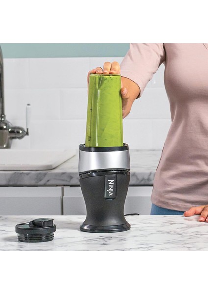 700W Ince Blender ve Smoothie Yapıcı, 2x 470ML Kapaklı Bardaklar - Güçlü Kişisel Blender