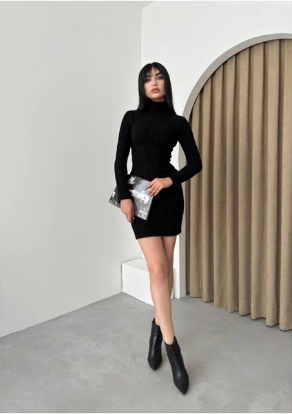 Ivorna Boğazlı Ini Elbise