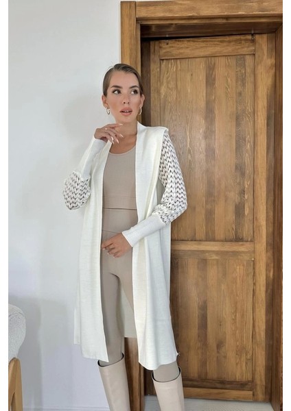 Ekru Kolları Örgülü Triko Hırka