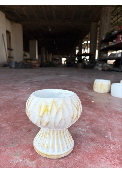 Taş Ayaklı Dalga Desenli Taş Saksı