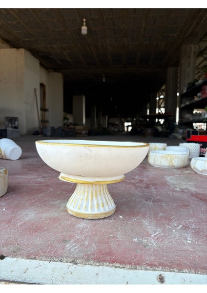 Dekoratif Ayaklı Oval Taş Saksı