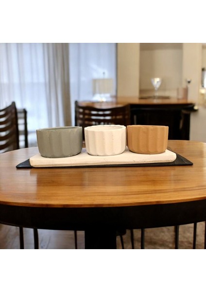 3 Taş Saksı Tepside Her Saksı 8-9 cm Çapta