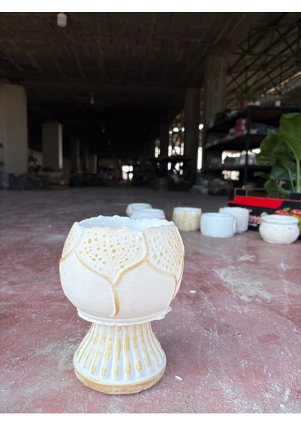 Taş Ayaklı Lale Desenli Taş Saksı fiyatları