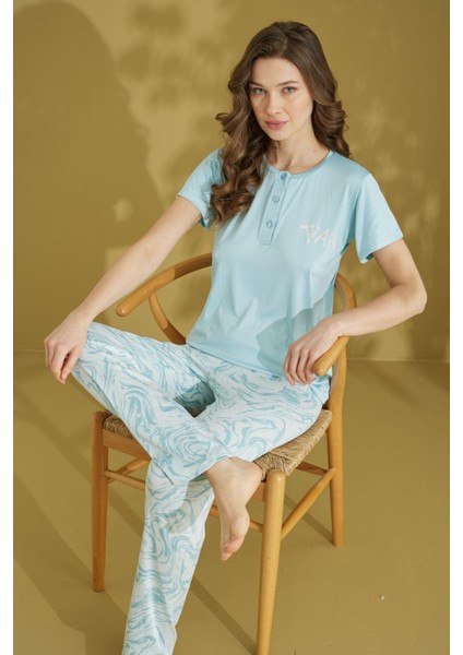 Kadın 3 Düğmeli Bisiklet Yaka Yazlık Viskon Kısa Kol Pijama Takımı