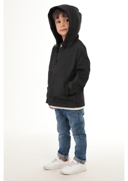 Erkek Çocuk Siyah Astarlı Su ve Rüzgar Geçirmez Kapüşonlu Çift Fermuarlı Yağmurluk Y15C modelleri