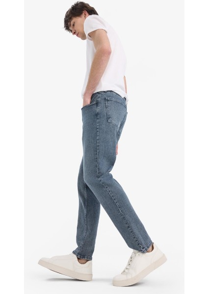 Slim Tapered Fit Dar Kalıp Normal Bel Daralan Paça Jean Pantolon E7035AX25SP