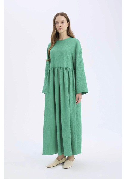 Regular Fit Bisiklet Yaka Gofre Dokulu Uzun Kollu Maxi Elbise E6597AX25SP