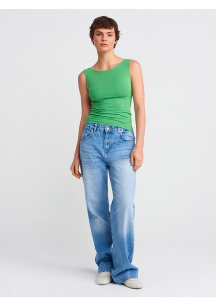 20868 Kayık Yaka Kolsuz Top-Mint modelleri