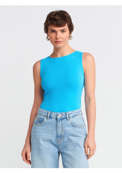 20868 Kayık Yaka Kolsuz Top-Mint