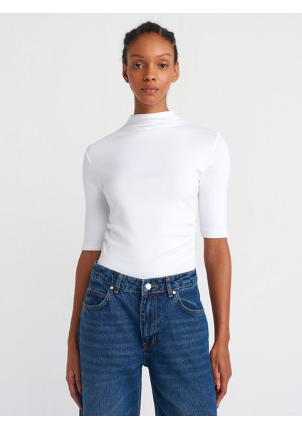 31470 Dik Yaka Büzgülü T-Shirt-Beyaz fırsatları