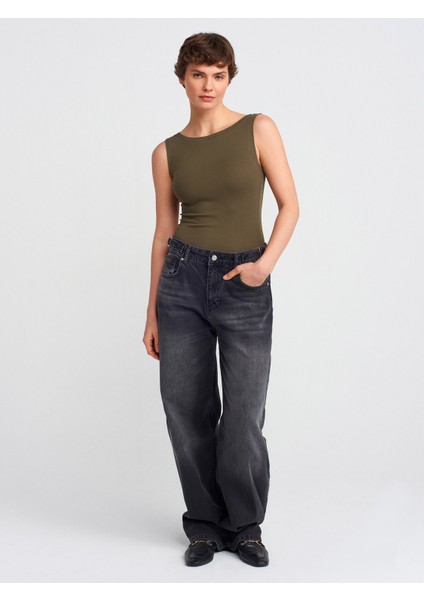 20868 Kayık Yaka Kolsuz Top-Mint modelleri