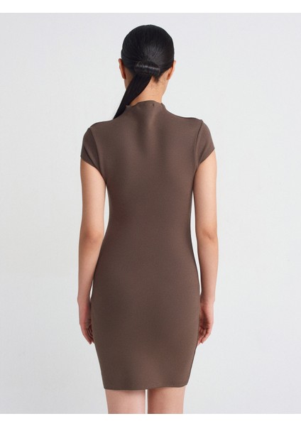 91304 Dik Yaka Streç Mini Elbise-Koyu Vizon fiyatları
