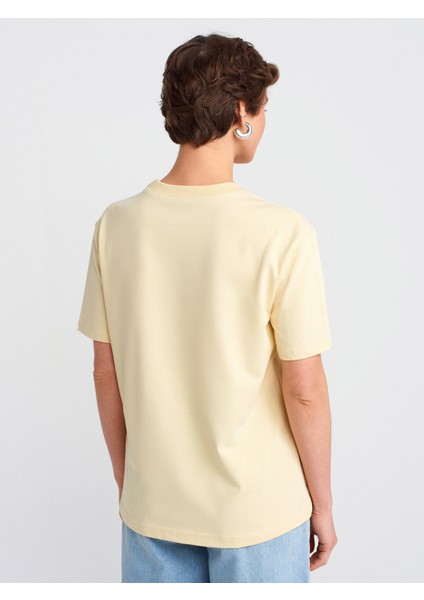30312 Dekoratif Dikişli Bisiklet Yaka Tshirt-Açık Sarı