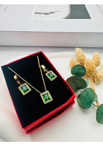 Sevgililer Gününe Özel Kutulu Baget Çelik Kolye ve Küpe (Gold) 0106335