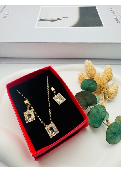 Sevgililer Gününe Özel Kutulu Baget Çelik Kolye ve Küpe (Gold) 0106336