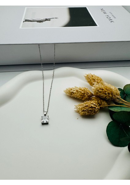 Tek Taş Detaylı Çelik Kolye (Gümüş) 0106330