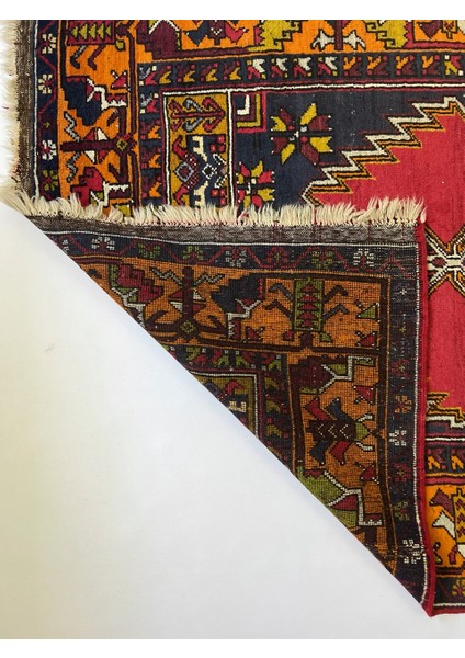 126 x 219 cm Çiçek Desenli Yıkanabilir El Dokuma Yün Antik Anadolu Kilimi fırsatları