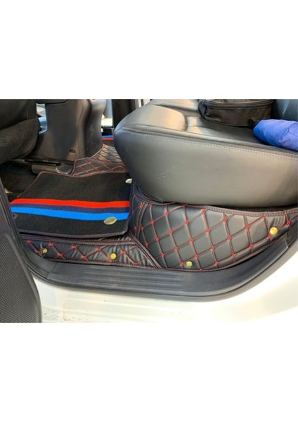 Nissan Navara 2017-2023 Arası Araca Özel 8d Çift Katmanlı Havuzlu Paspas Takımı fırsatları