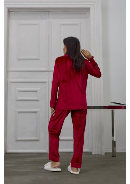Underwear Kırmızı Gofrajlı Kalp Nakışlı Uzun Kadife Pijama Takımı Xl