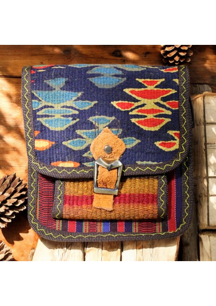 El Dokuma Kilim Desenli Omuz Çantası – Mini Boy, Otantik ve Şık El Yapımı (20x20x5 cm)