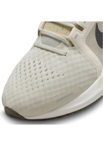 Air Zoom Vomero 16 Erkek Koşu Ayakkabısı DA7245-006 indirimleri