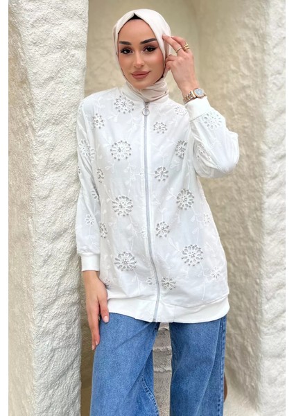 Kadın Inci Işlemeli Fistolu Tesettür Ceket