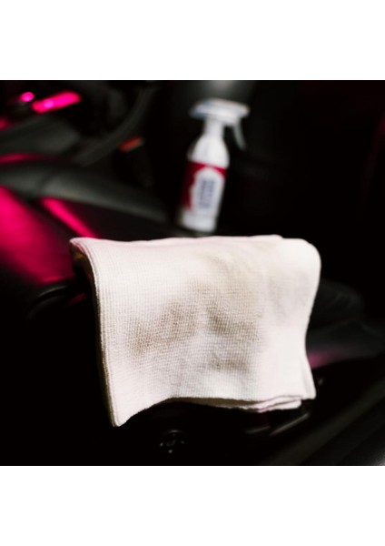 Q²m Leathercleaner Strong Güçlü Deri Temizleyici - 1000 ml -Mat Görünüm Deri Koltuk Temizleme