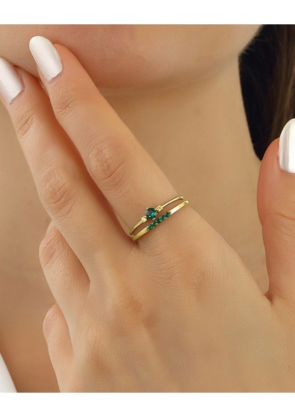 Zümrüt Renkli Taşlı Gümüş Yüzük Kombini modelleri