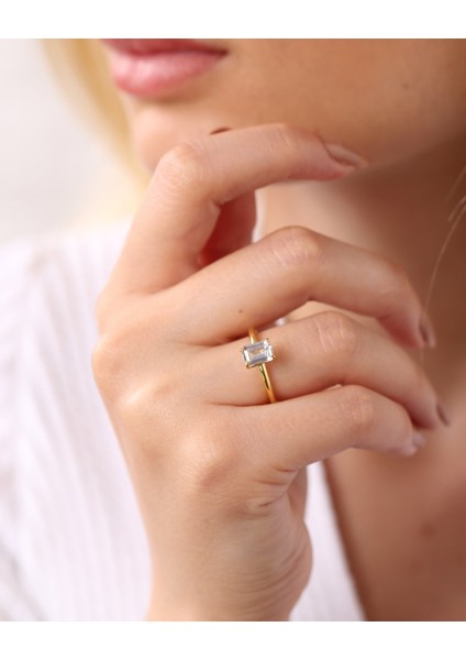 Baget Taşlı Gümüş Tektaş Yüzük fiyatları