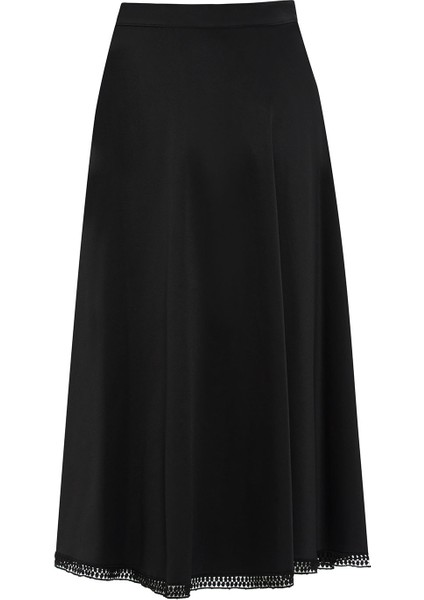 Etek Ucu Dantelli Uzun Siyah Etek