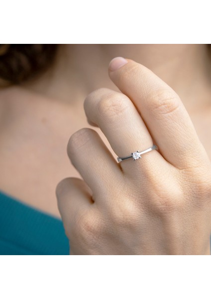 V Kare Tırnak 925 Ayar Gümüş Tektaş Yüzük- 3 mm