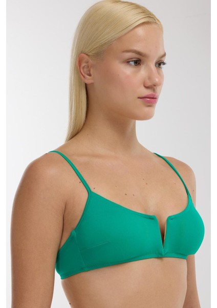 63564 Nil Yeşili Bikini Üstü