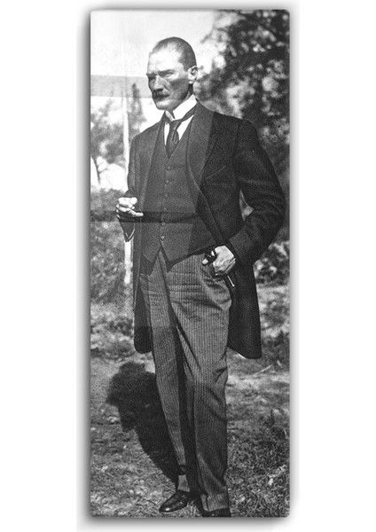 Ulu Önder Mustafa Kemal Atatürk Siyah-Beyaz Cam Tablo- Ev ve Ofis Dekorasyonu-Hediyelik-Dekoratif-Atatürk-Modern