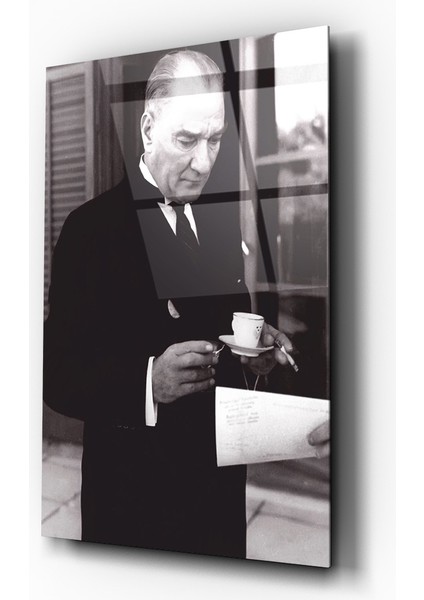 Gazi Mustafa Kemal Atatürk Siyah-Beyaz Cam Tablo- Ev ve Ofis Dekorasyonu-Hediyelik-Dekoratif-Modern-Atatürk indirimleri