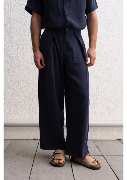 Pilili Dökümlü Lacivert Pantolon