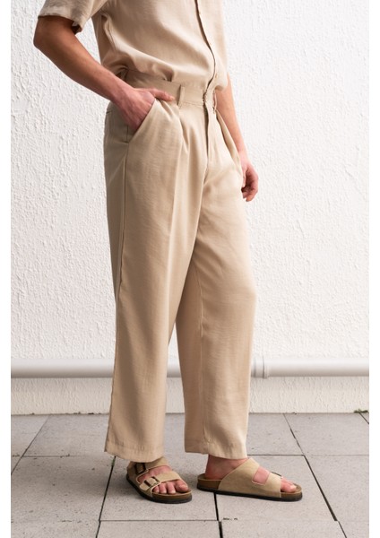 Pilili Dökümlü Bej Pantolon modelleri