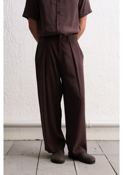 Pilili Dökümlü Kahverengi Pantolon