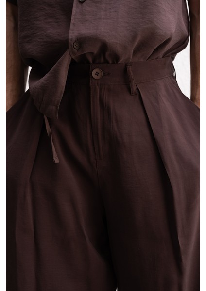 Pilili Dökümlü Kahverengi Pantolon indirimleri