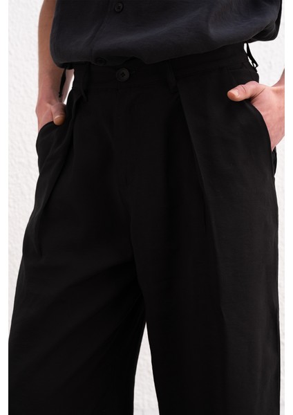 Pilili Dökümlü Siyah Pantolon fiyatları