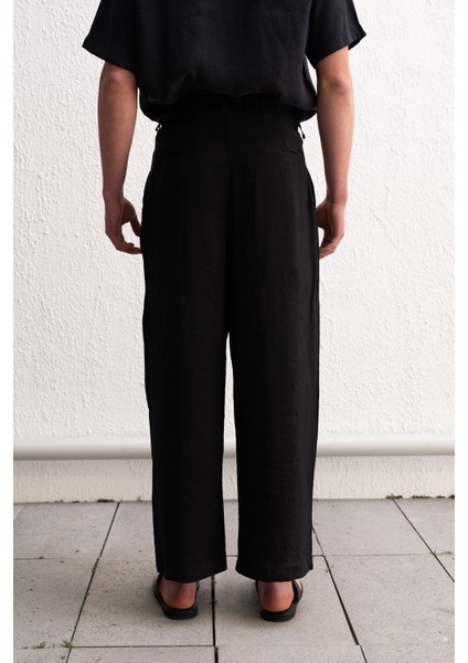 Pilili Dökümlü Siyah Pantolon fırsatları